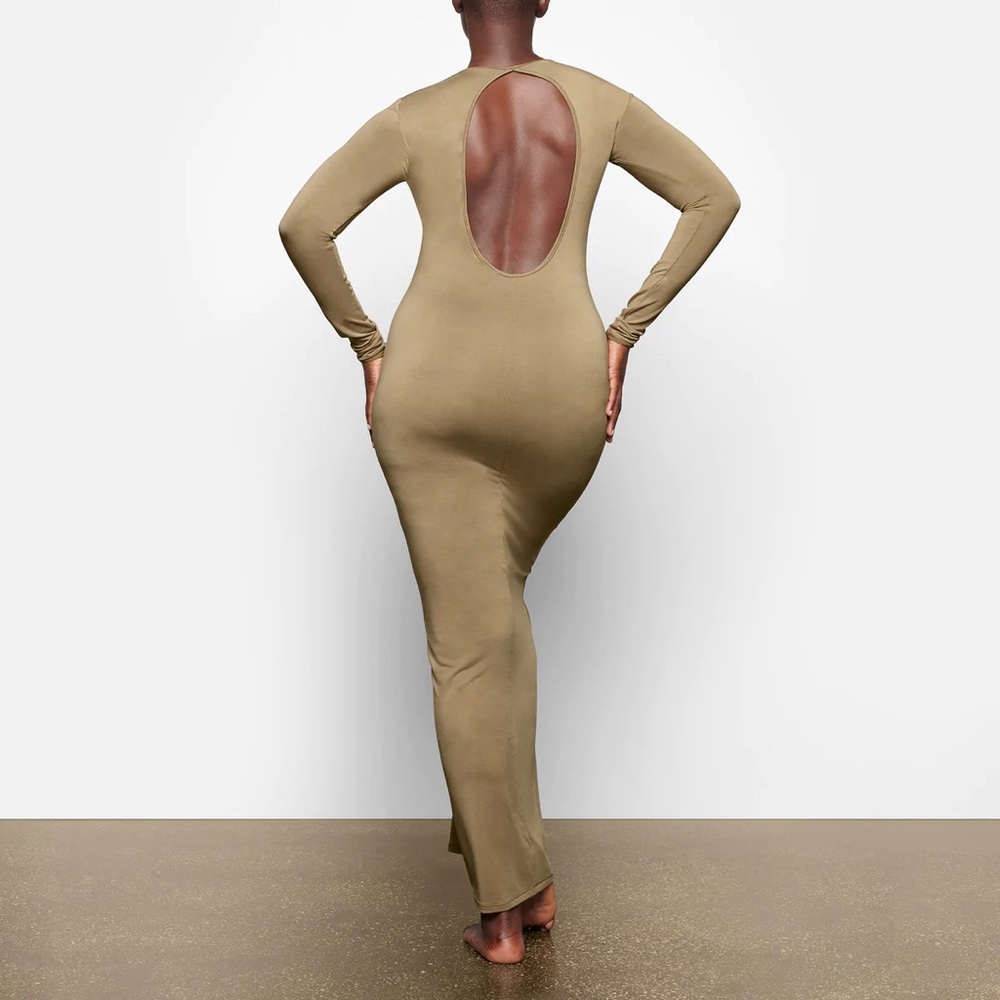 SKIMS NWT SMOOTH LOUNGE LONG SLEEVE OPEN BACK DRESS